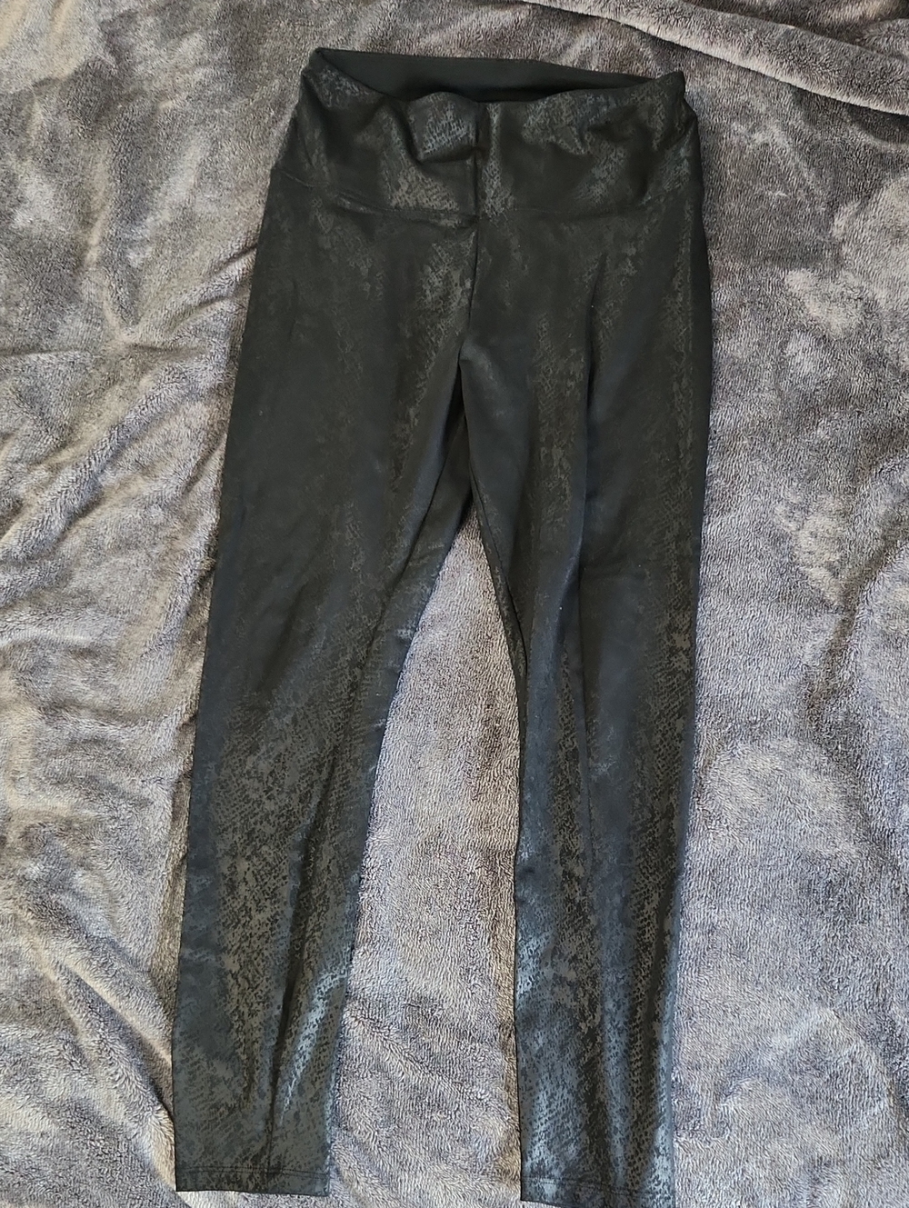 Simply Vera Vera Wang Black Snake-Print Leggings